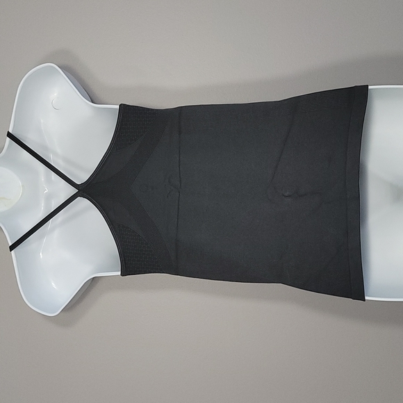 Workout Tank, Built-in Bralette - Picture 5 of 11